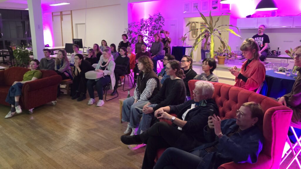 Teilnehmende beim Tag der Zukunftsforscherinnen 2026 bei Ellery Studio Berlin